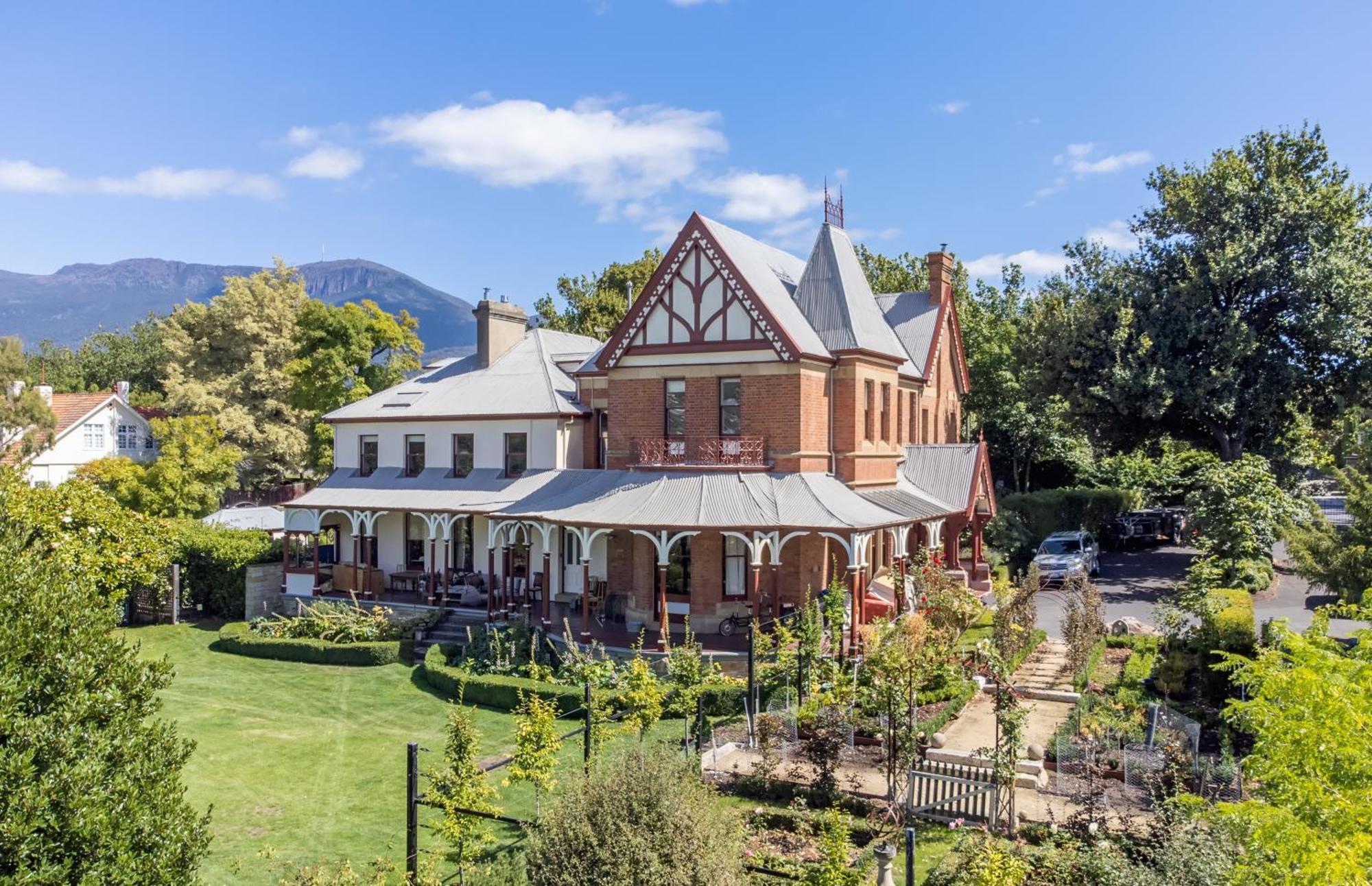 Old Bishop'S Quarters Heritage, Modern & Unique Accommodation Hobart Exterior photo